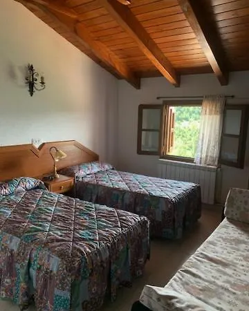 Casa Enriu-alojamiento Y Desayuno